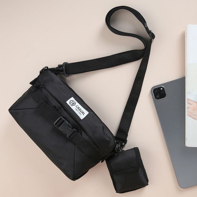 캐주얼 크로스백 학생 직장인 대학생 데일리