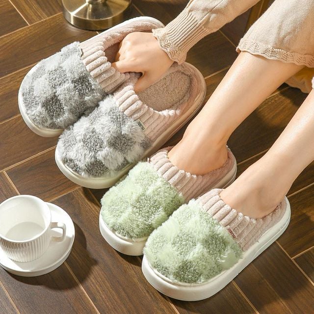 체크퍼 실내슬리퍼 룸슈즈 털실내화 털슬리퍼 여성 거실화 방한화
