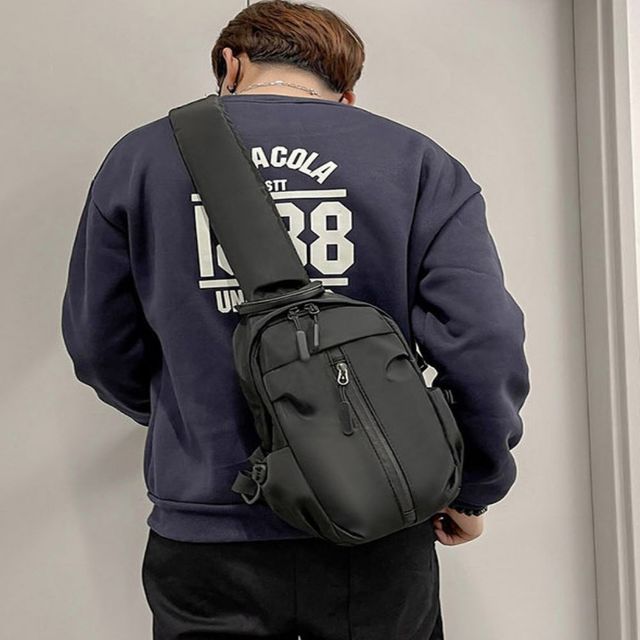 보조가방 남여공용 대용량 메신저백 스포츠 슬링백