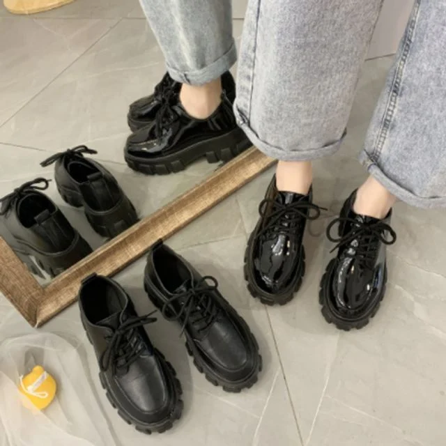 여성용 에나멜 캐주얼 통굽 로퍼 - 데일리 슈즈
