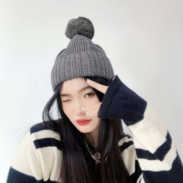 방울 모자 그레이 겨울 폼폼 니트 비니