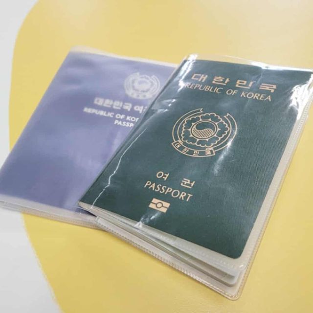 여권 케이스(투명) 여권커버 해외여행용품 여권지갑 투명여권케이스 해외여행필수품