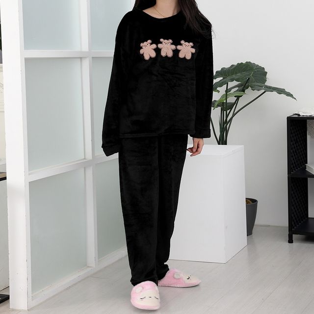 추운 겨울철 따스한 여성 수면 잠옷 쿠키베어 블랙