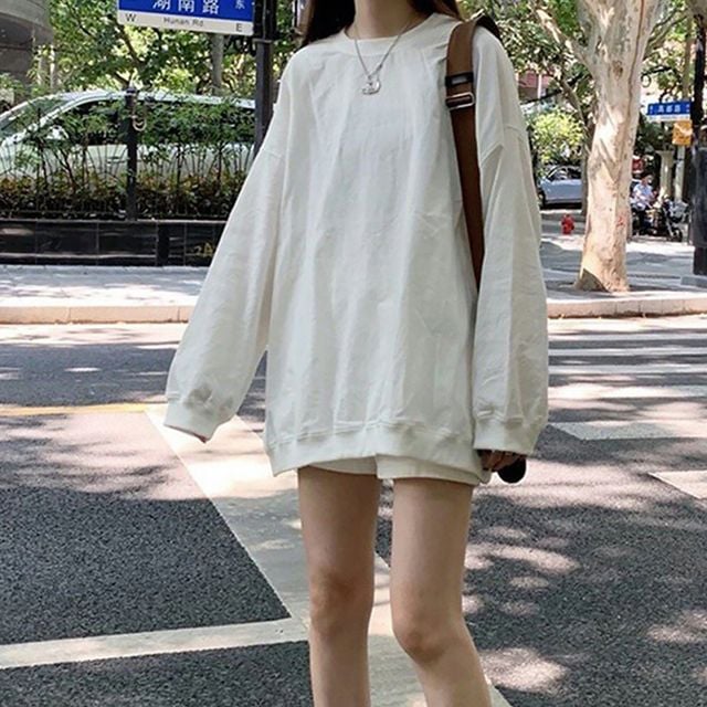 베이직 내추럴 오버핏 라운드넥 여자 맨투맨티