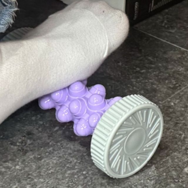 풋롤러 발바닥 마사지 지압기 발지압기