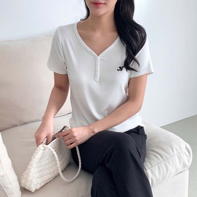 여성용 버튼 y넥 자수 여름 베이직 반팔 티셔츠 3컬러