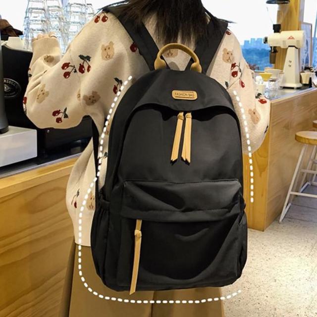 중학생 책가방 가벼운 데일리 백팩 학생 캐주얼 가방