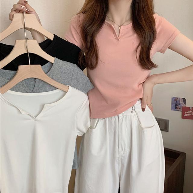 여자 앞트임 브이넥 스타일 크롭 무지 반팔 티셔츠