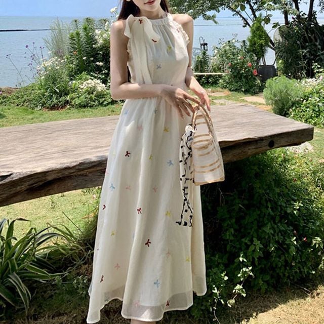 리본 패턴 자수 원피스 민소매 홀터넥 원피스 암홀프릴 A라인스커트 하체커버 원피스 여름 원피스
