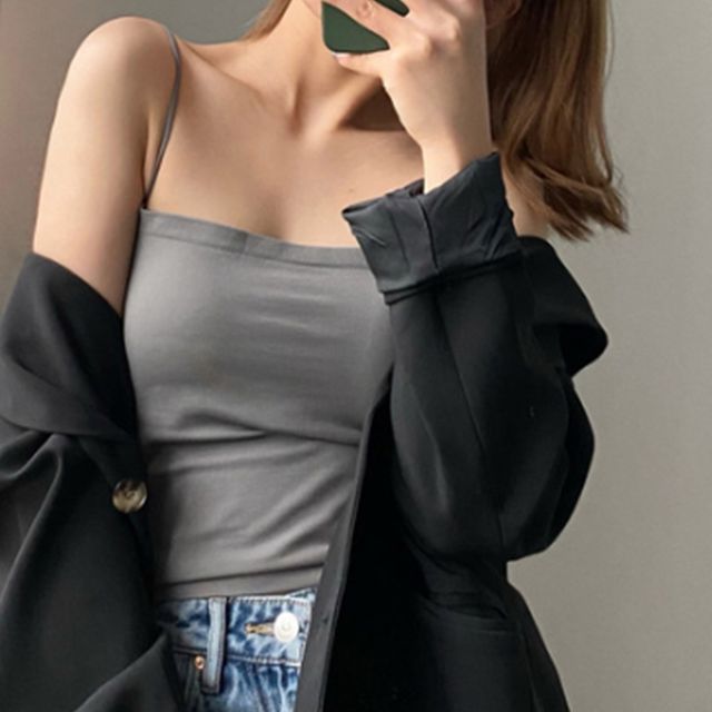 여성 회색 끈 나시탑 여름 휴가 휴양지 여행룩 필수템