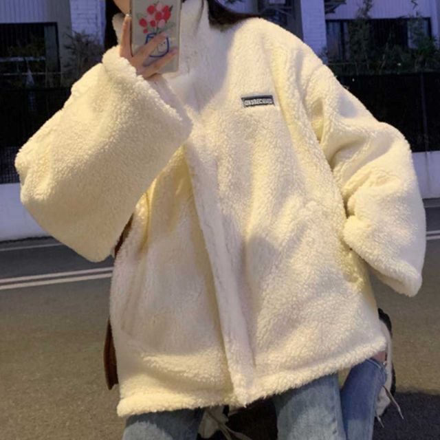 여자 화이트 후리스 점퍼 겨울 외투 데이트 데일리