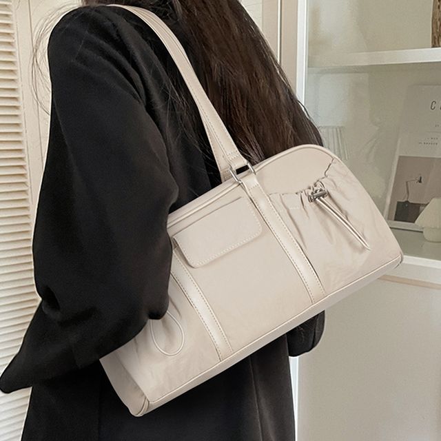 직장인 여성 가방 오피스 패션 코디 데일리 빅 숄더백