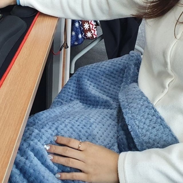 무릎담요 학교 사무실 극세사담요 블루 - 시원한 색감의 보온
