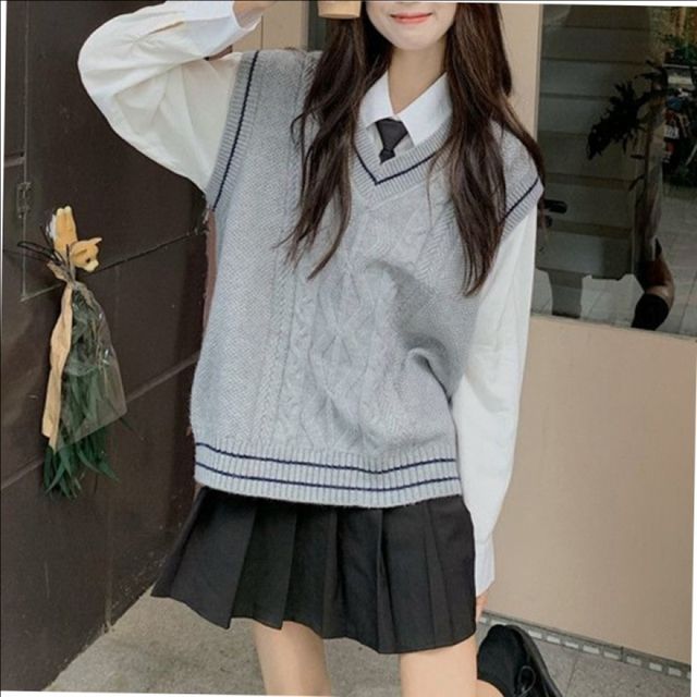 브이넥 꽈배기 패턴 니트 조끼 학생 교복 스타일