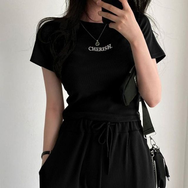 여성의류 캐쥬얼 티셔츠 티셔츠코디 신상 라운드티