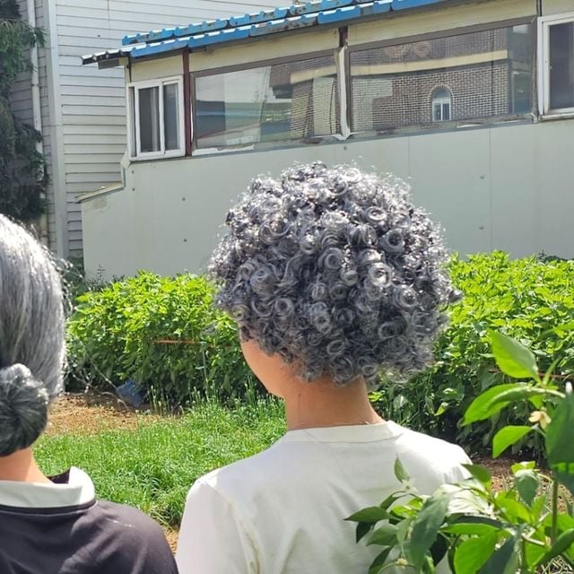 가발 뽀글머리