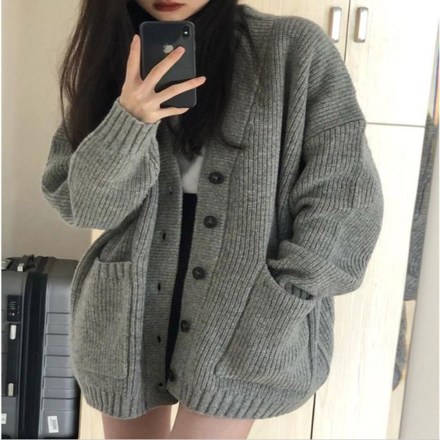 포켓스웨터 니트소재 간절기 루즈핏 여성 브이넥 가디건 - 편안한 데일리 아이템