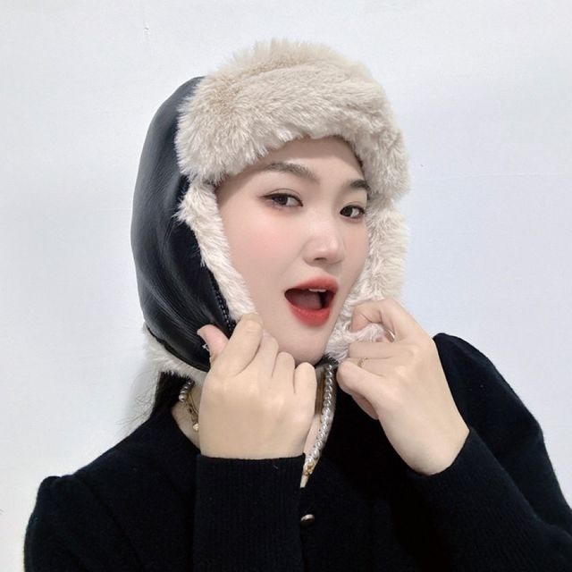 남녀공용 가죽 귀달이 방한모자 블랙 트루퍼햇 군밤모자 겨울 털모자