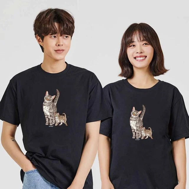 아기고양이 디지털프린팅 반팔티 오버핏 - 귀여운 디자인과 부드러운 착용감