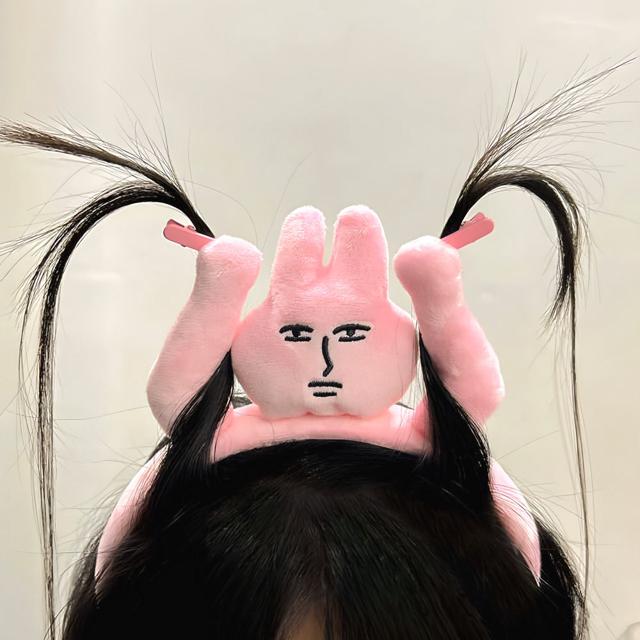 별별창고 정색 토끼 캐릭터 헤어밴드 세안용 머리띠