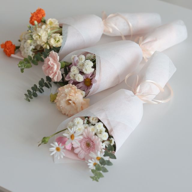 수호꽃스튜디오 미니꽃다발 작은 생화 다발 꽃선물 단체주문