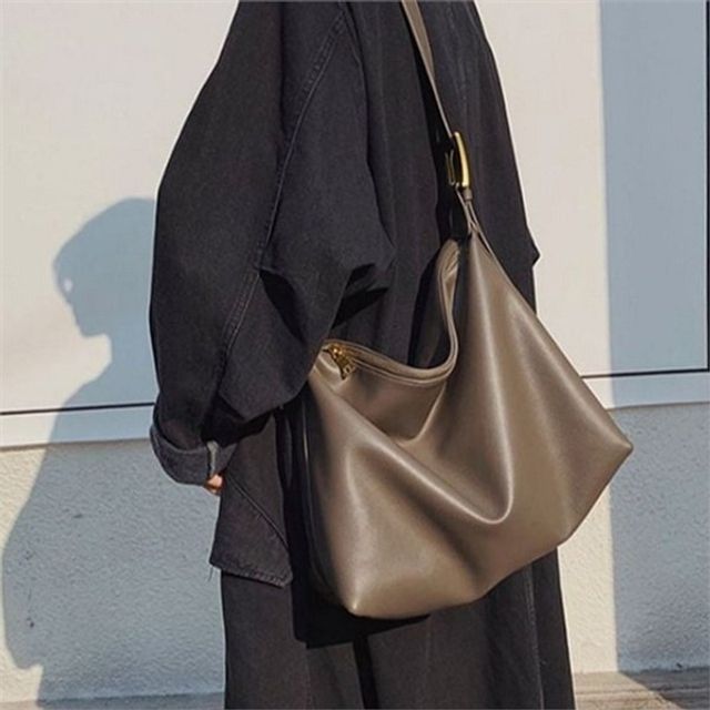 페이크 남녀공용 레더 숄더백 보부상 남녀공용 빅 숄더백 호보백 여성