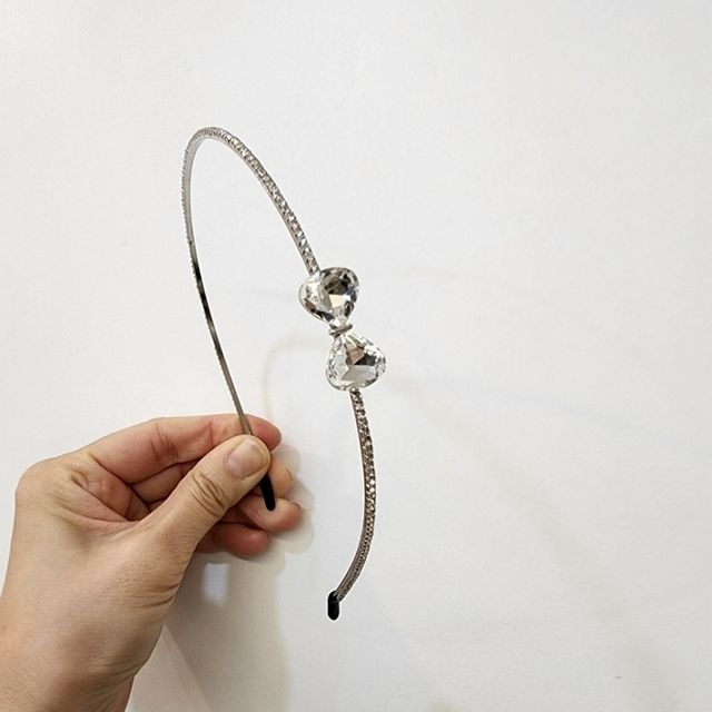 영롱한 큐빅 보석 머리띠 헤어밴드 패션잡화