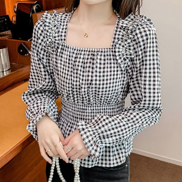 스퀘어넥 어깨 프릴 진주 허리 스모크밴딩 여리핏 블라우스