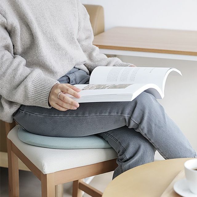 메모리폼 바른자세 학생방석 북카페사무실 고밀도