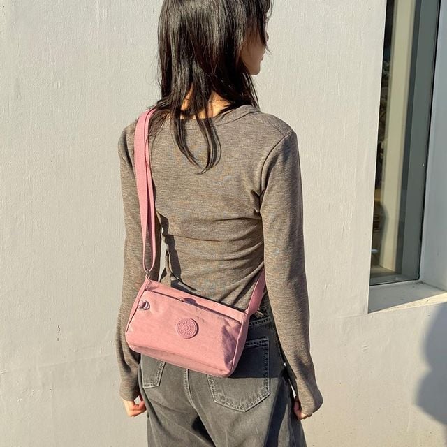숄더백코디 직장인백팩 토드백 코디 여행용 나들이