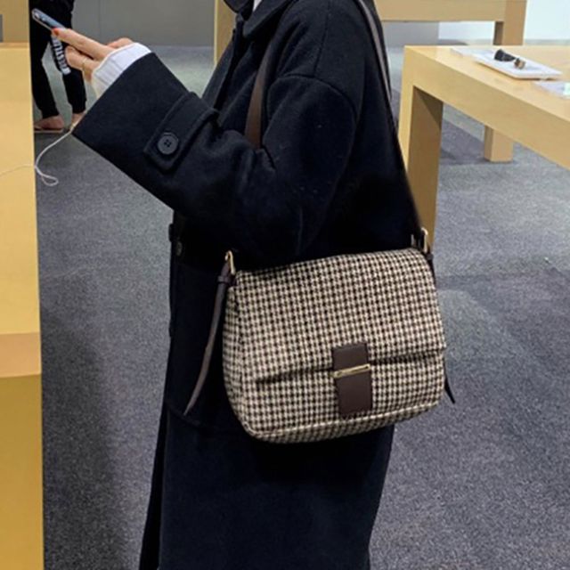 여성 가방 크로스백 숄더백 데일리백 실용적 디자인