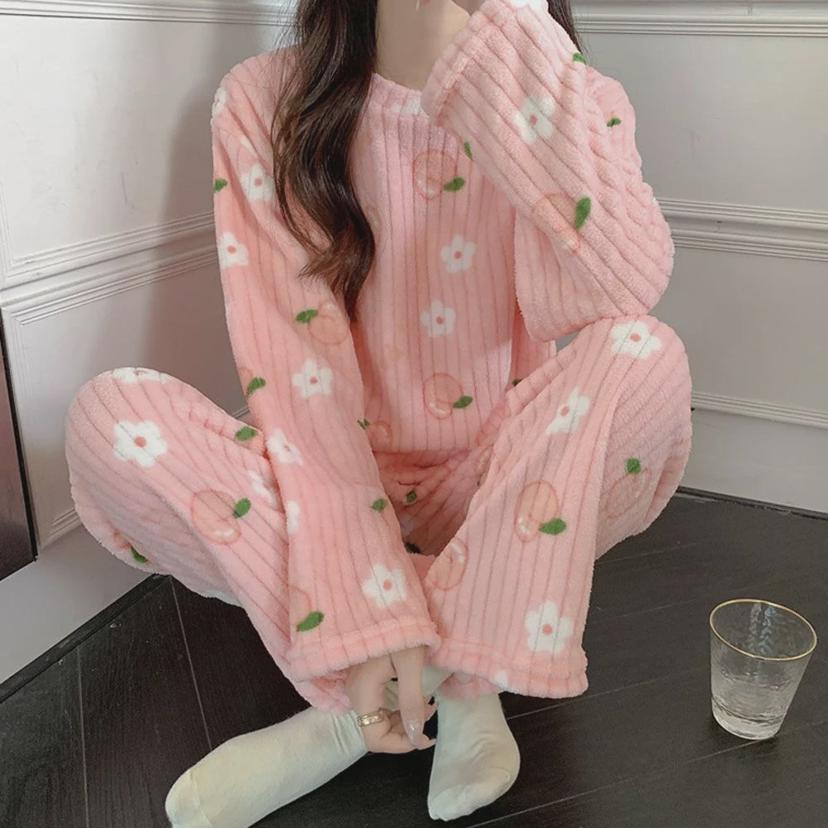복숭아 패턴 수면 잠옷 세트 - 포근한 홈웨어 파자마