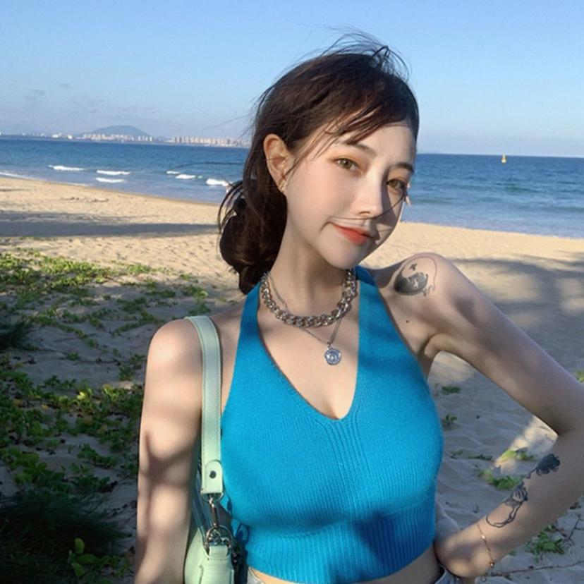 여성 니트 끈 홀터넥 나시티 백리스 크롭 나시