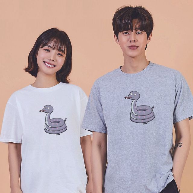 키밍 맨투맨 후드티 뱀띠 여성오버핏티셔츠 흰면티