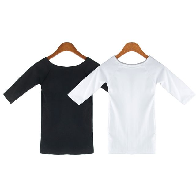 7부 입술넥티 SD-7097 - 세련된 입술넥 디자인 티셔츠