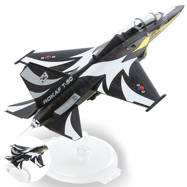 프라모델모형 밀리터리모형 대한민국 공군 T-50B 블랙이글스