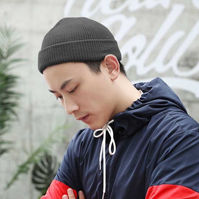 남자 가을 겨울 나들이 여행 룩 니트 모자 숏 비니