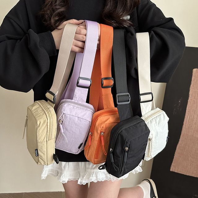 남성 여성 외출 여행 간편 경량 가방 스퀘어 크로스 겸용 슬링백