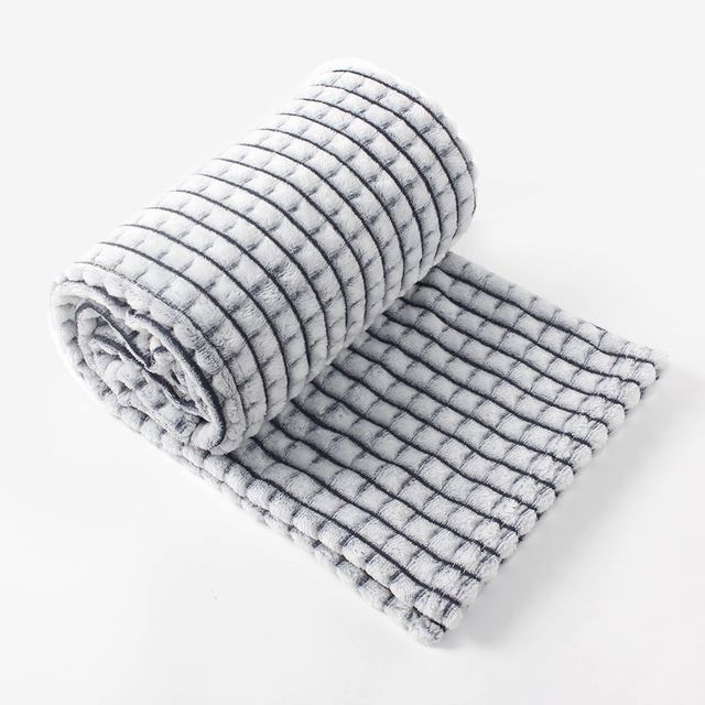 이시아르 모던체크 극세사 무릎담요 120x110cm - 포근함과 스타일을 겸비한 겨울 필수템