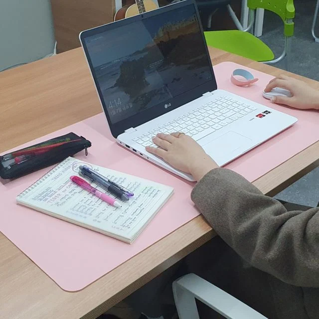 양면 가죽 장패드 데스크매트 베이비핑크 - 감성 마우스패드