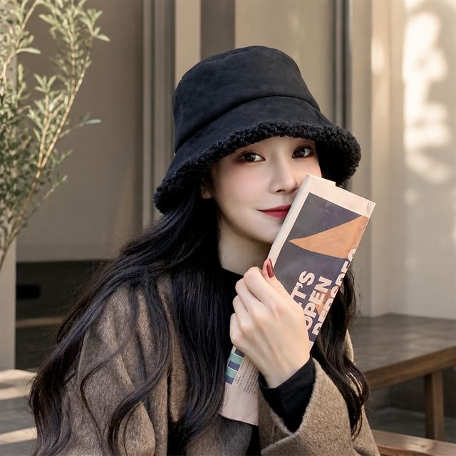 겨울 뽀글이 버킷햇 스웨이드 벙거지 모자 패션 아이템