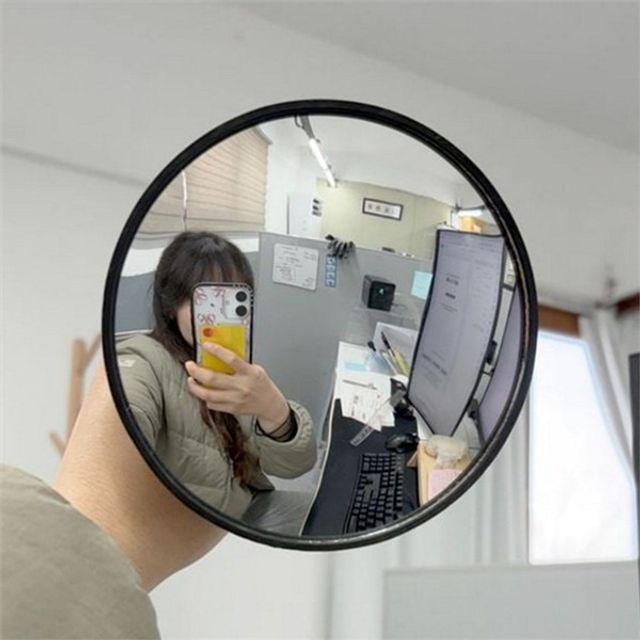 실내 인테리어 거울 현관문 보조 거울 감성 볼록 다용도 카페 사각지대 360도 차량용 사무실 흡착식 데스크
