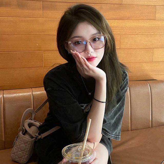 남녀 패션안경 투명테 연베이지 모던 디자인 안경테