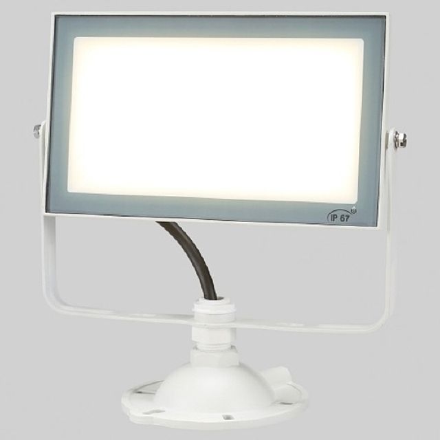 사각 슬림 LED 투광등 50W 전구색 IP67 방수 조명