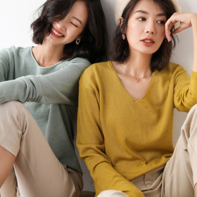 여성 브이넥 가을 니트 스웨터 티셔츠 | 데일리룩 코디