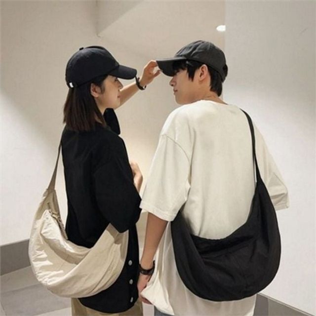 베이직 여성 숄더백 캠퍼스 여성 데일리 보부상 복조리 호보백 경량