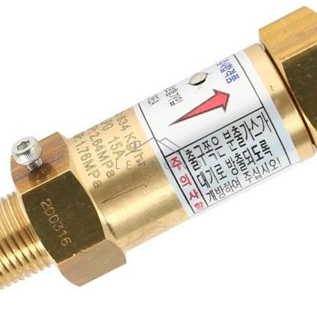 배관밸브 안전벨브 안전밸브 SWSV 15A 1.76Mpa SWSV 15A 1EA