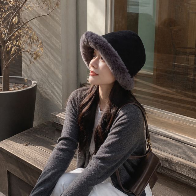 여성 골지 라운드 퍼 벙거지 털모자 군밤모자 가을 겨울 방한 용품