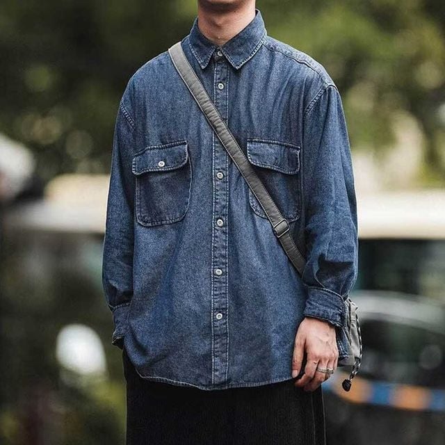 투포켓 데님셔츠 오버핏 딥컬러 일상룩 스타일리쉬