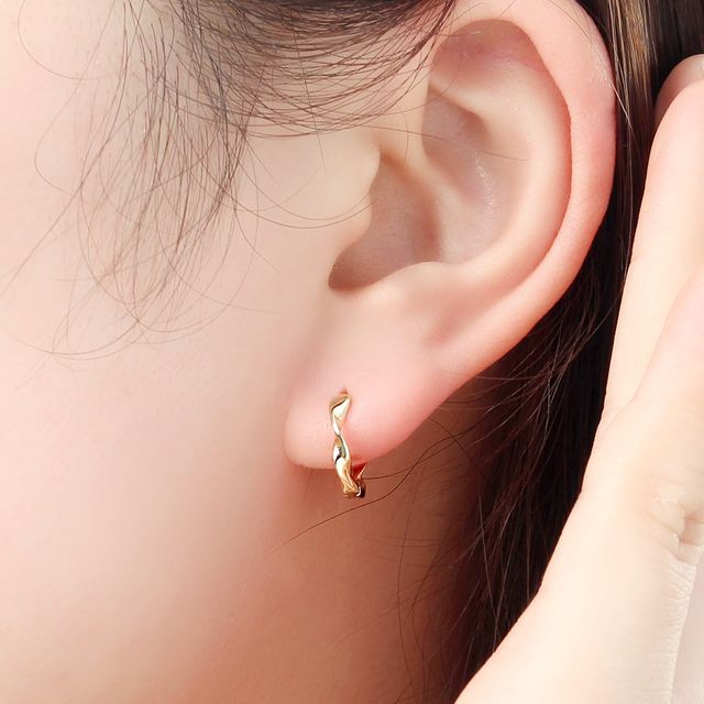 실버925 골드도금 웨이브 꼬임 링 귀걸이 - 비쥬홀릭